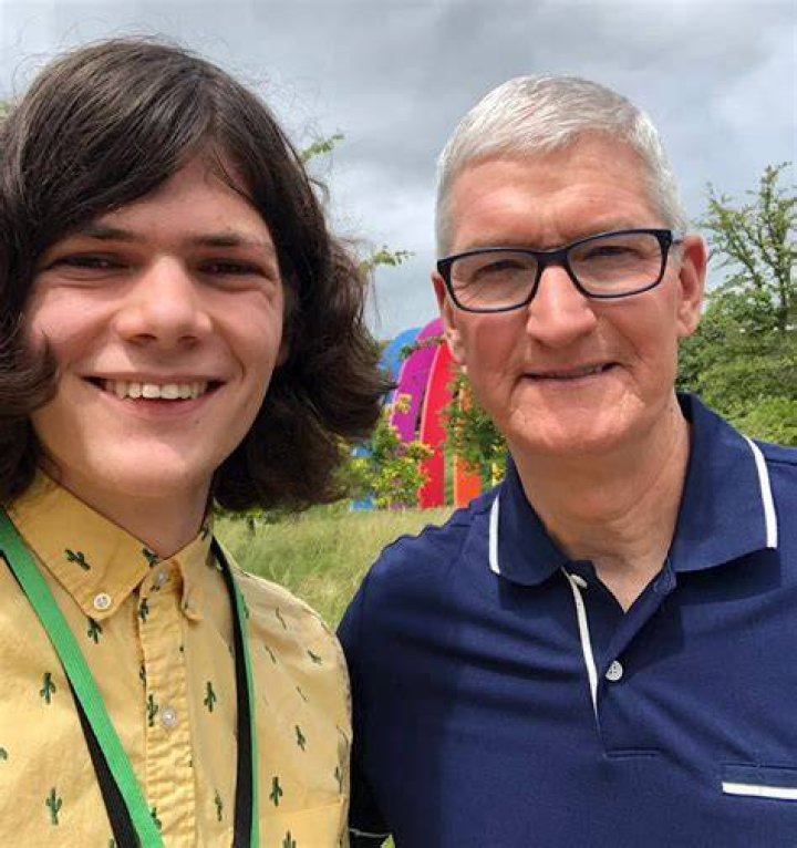 
After Questioning His Gender Identity, Teen Developed an App to Help Others Explore Theirs 