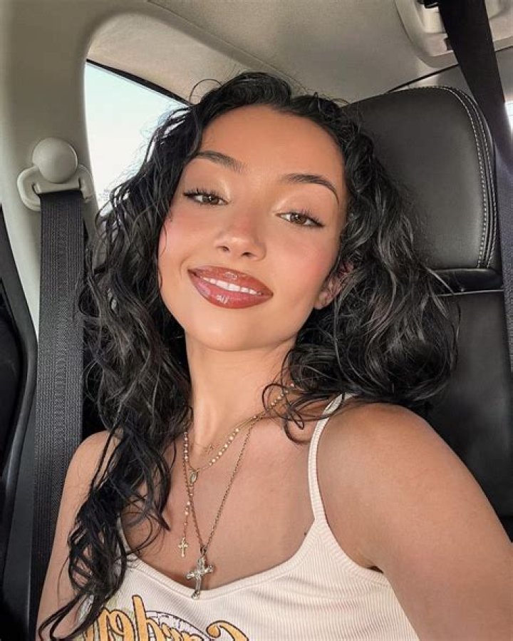  Alessya Farrugia