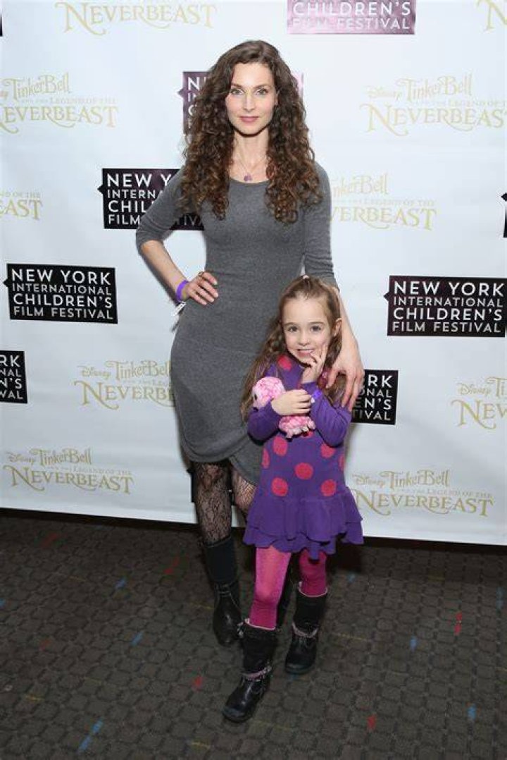 Alicia Minshew Height, Weight, Net Worth, Age, Birthday, Wikipedia, Who, Instagram, Biography
