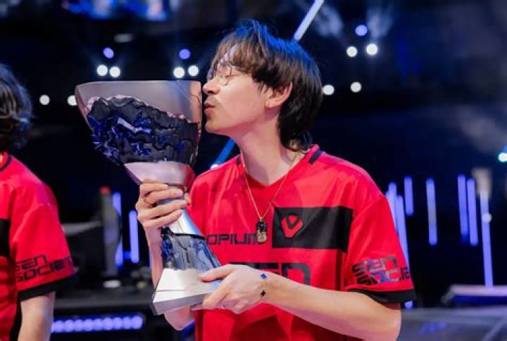 C9 Tenz Height, Weight, Net Worth, Age, Wiki, Who, Instagram, Biography