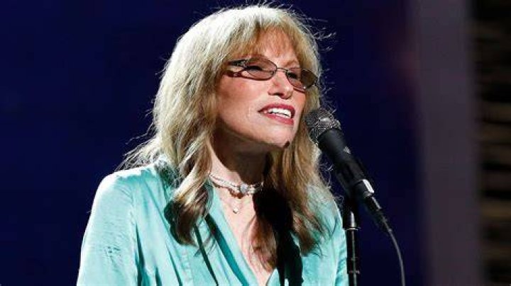 Carly Simon Height, Weight, Net Worth, Age, Birthday, Wikipedia, Who, Instagram, Biography