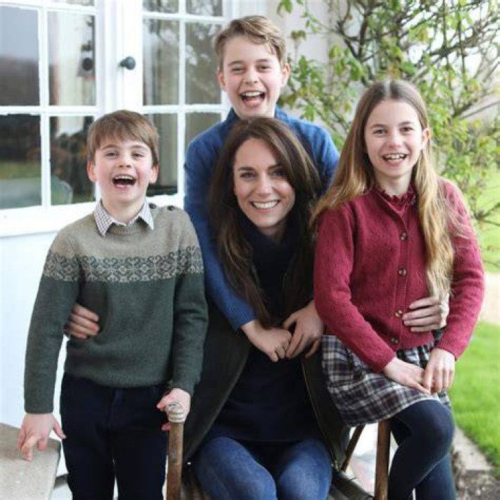 
Clodagh Phibbs First Husband Desmond O’Kennedy, Designer’s Family Life and Net Worth 