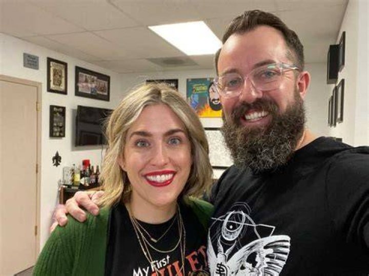 Dan Cummins has been Married to Lynze Cummins since 2016