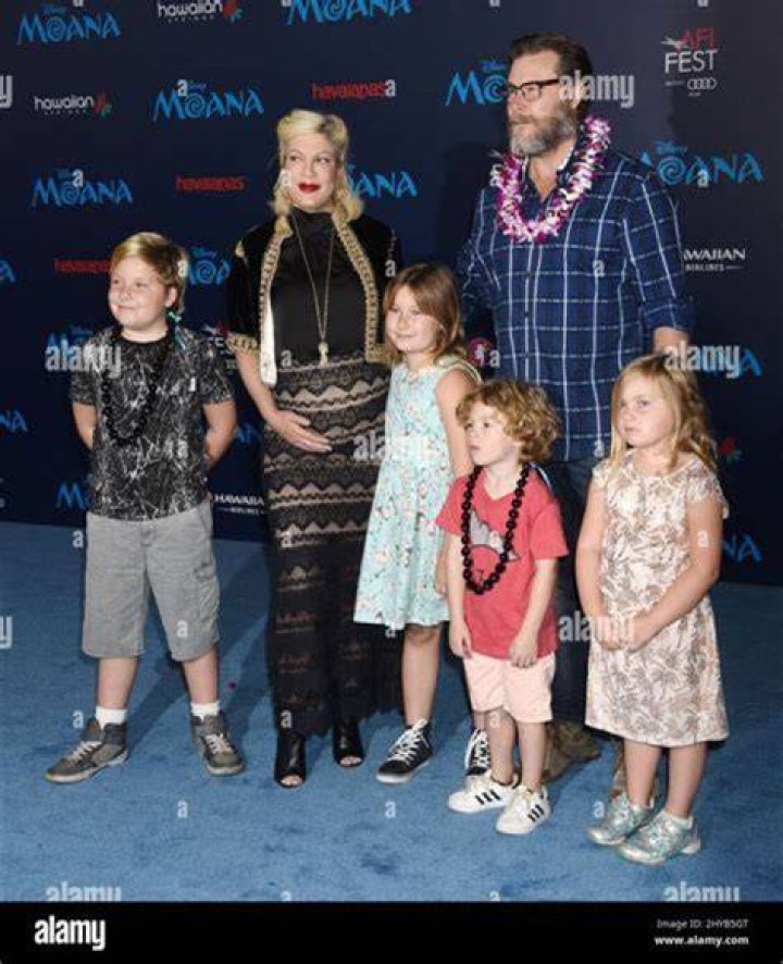 
Dean McDermott and Tori Spelling: Who are Stella Doreen, Hattie Margaret, Liam Aaron, Finn Davey, and Beau Dean 