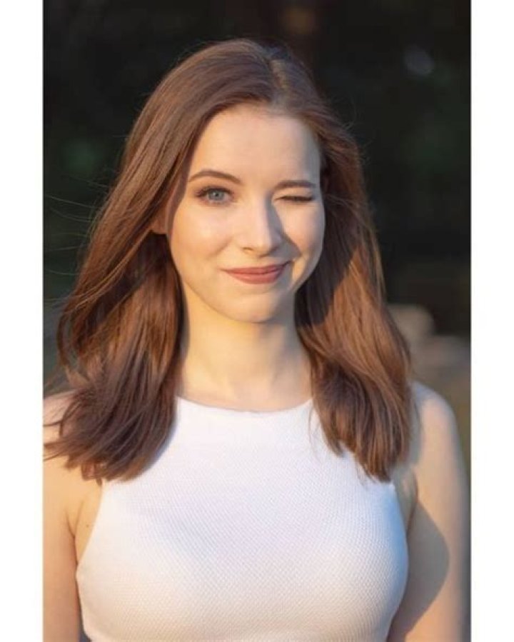 
Enji Night Biography and Facts About The Cosplayer From Budapest 