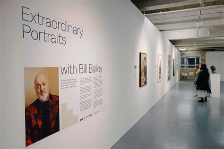 
Extraordinary Portraits Artist Dale Grimshaw Wikipedia & Bio, Salary and Net Worth 