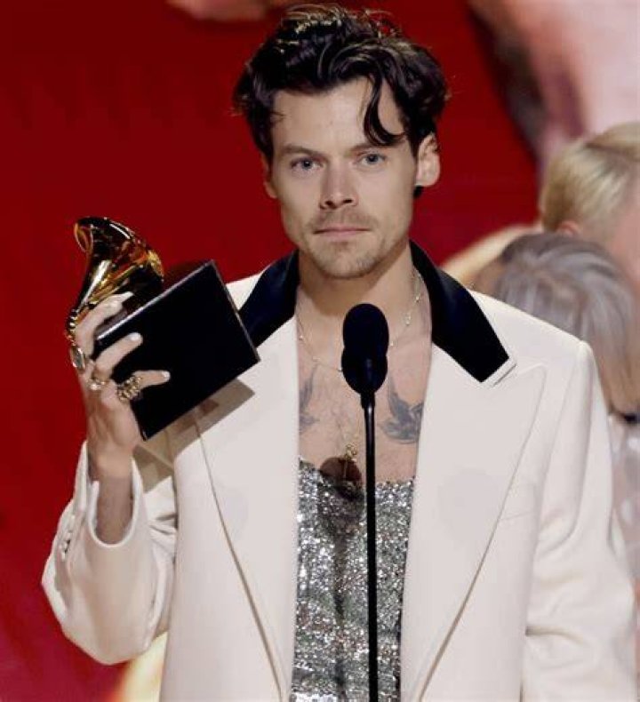 
Harry Styles Heartfelt Victory: Wins Album of the Year Grammy 