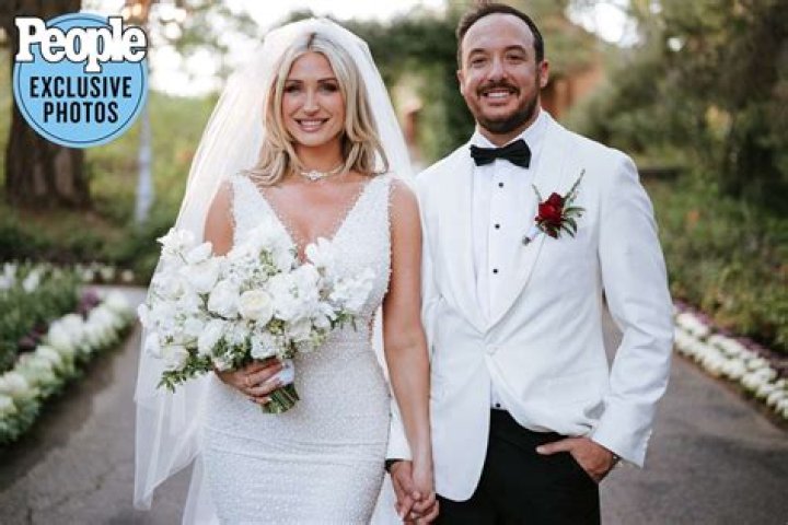 
Is Brooke Hogan Married, Who is Brooke Hogan Married? Who is Steven Oleksy? 