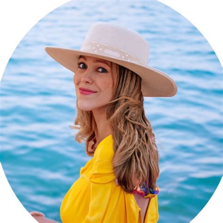 
Jennifer Tuffen: 10 Facts To Know About The Travel Photographer 