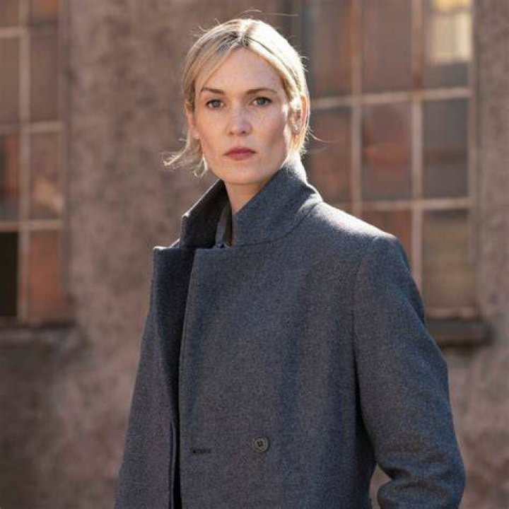 
Lynn Rafferty Age And Wikipedia Bio – How Old Is The Actress? 