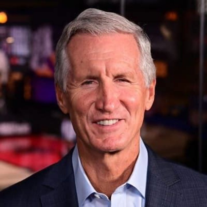 Mike Breen Height, Weight, Net Worth, Age, Birthday, Wikipedia, Who, Nationality, Biography