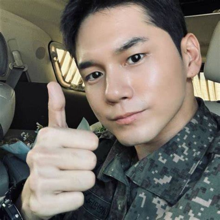 Ong Seong-wu Will Commence His Obligatory Military Service On April