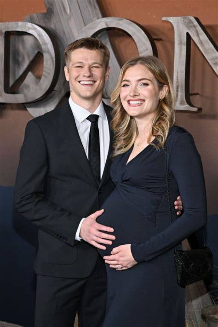 
Skyler Samuels Boyfriend Keegan Allen and Dating Life, Is She Married? 