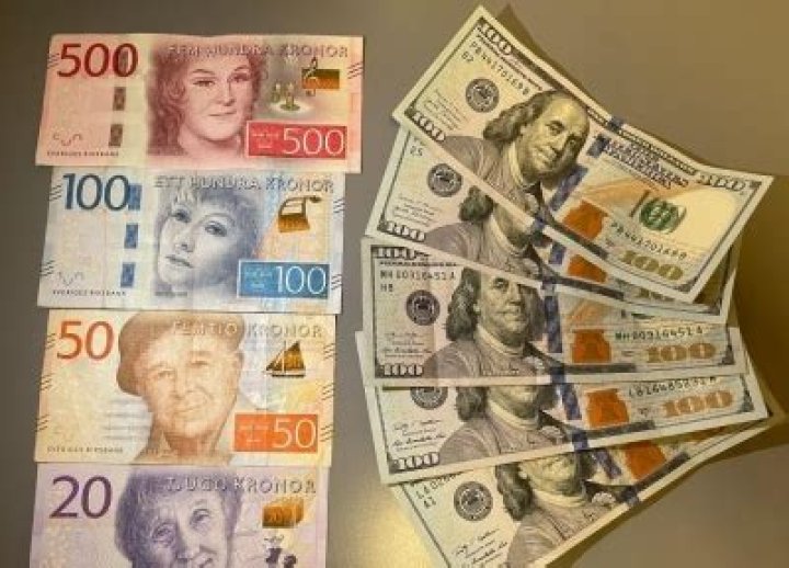 
Swedish krona falls to lowest ever against US dollar 