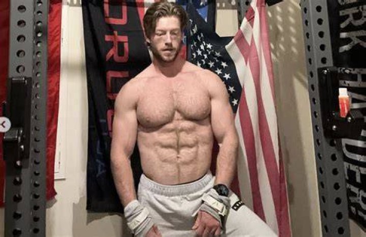 Tyler Hanes Height, Weight, Net Worth, Age, Birthday, Wikipedia, Who, Nationality, Biography