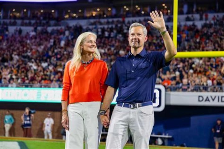 
Utah State Coach Ryan Odom Wife Lucia Odom And Their Athletic Son 