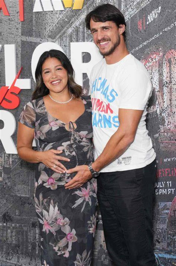 
Who are Gina Rodriguez s Parents? Gina Rodriguez Biography, Parents Name and More 