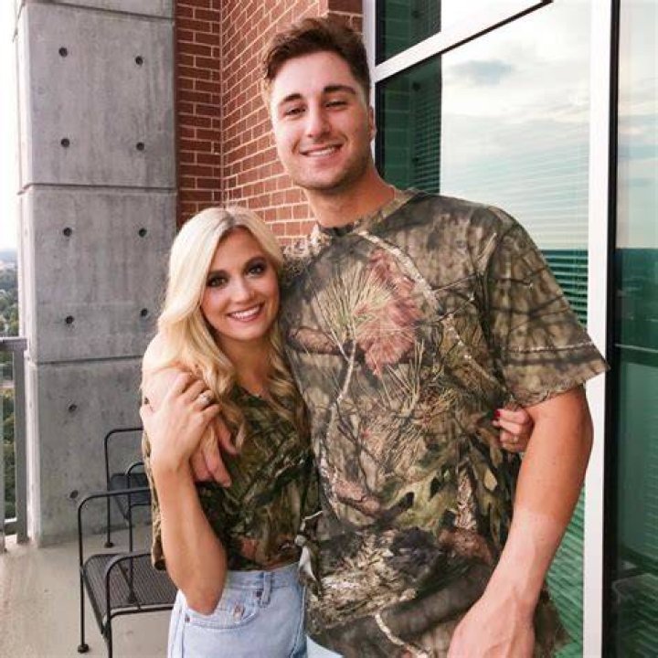 Who Are Joey Bart Parents? Meet His Girlfriend On Instagram