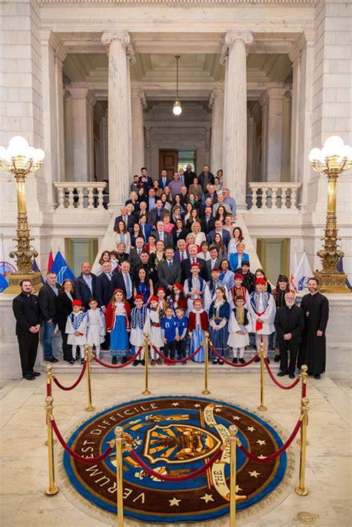 
Who Are Tiara Mack Parents? Meet The Twerking Rhode Island State Senator Family 