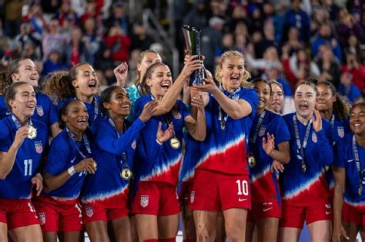 
Who is Alyssa Naeher? USWNT goalkeeper’s World Cup dream over “by a millimetre” 