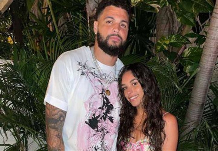 
Who is Ashli Dotson? Everything About Mike Evans’ Wife 