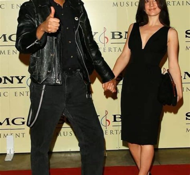 Zack de la Rocha is not Married to Wife. Dating Girlfriend: Carolina Sarmiento